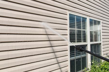Why Your Home Needs Soft Washing Thumbnail